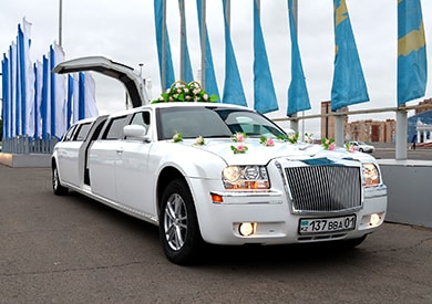 Chrysler 300C Limousine Rent in Astana | +7 701 728 57 41