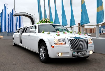 Chrysler 300C Limousine Rent in Astana | +7 701 728 57 41