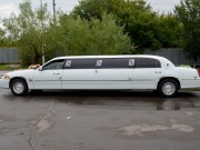 Аренда лимузина Lincoln Town Car в Астане | +7 701 728 57 41